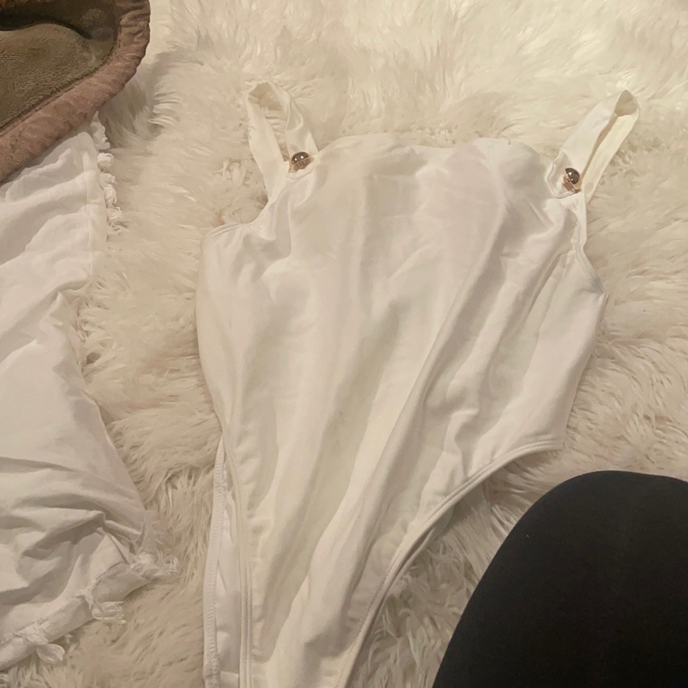 2 swim suits